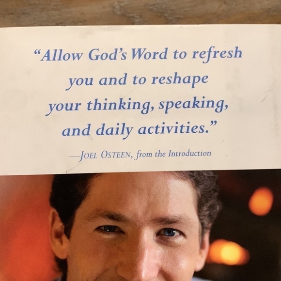 Joel Osteen Your Best Life Now 90 Devotions for Living at Your Fu… - Picture 9 of 11